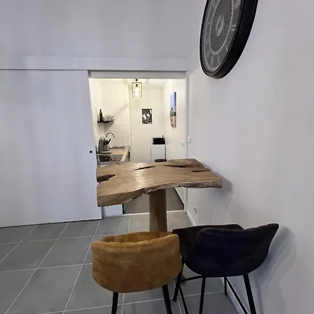 Le De La Grand Place Apartment *