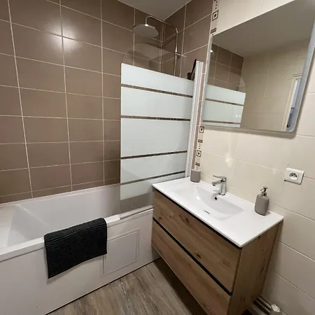 Le De La Grand Place *